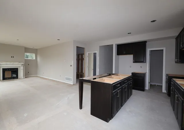 Photo 4 of Sale Pending at 1048 Saddle Tank Dr, Plain City, OH 43064 | MLS# 226017286 | Listing updated on 2026-07-29