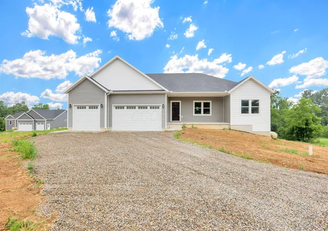 Photo 1 of Single family home for sale at 621 Trapp Ln, Hopewell, OH 43746 | MLS# 226026086 | Listing updated on 2026-08-12