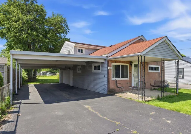 Homes for sale in Columbus, OH | 1031 Rumsey Rd, Columbus, OH 43207 | MLS# 226017858