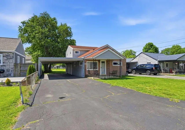 Homes for sale in Columbus, OH | 1031 Rumsey Rd, Columbus, OH 43207 | MLS# 226017858