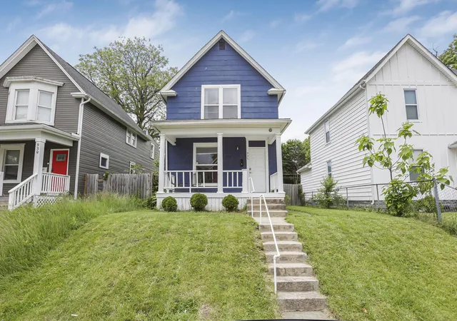 2nd image of 935 Ellsworth Ave, Columbus, OH 43206 | MLS# 226017504