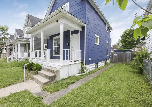 Photo 3 of Single family home for sale at 935 Ellsworth Ave, Columbus, OH 43206 | MLS# 226017504 | Listing updated on 2026-08-24