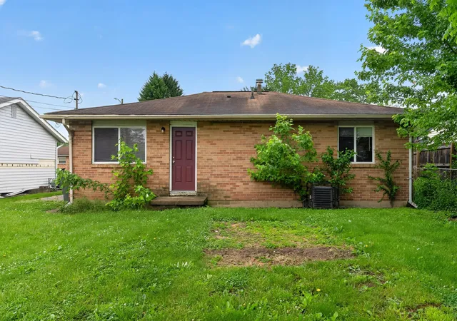 3rd image of 1340 Wick Ct, Columbus, OH 43207 | MLS# 226017784