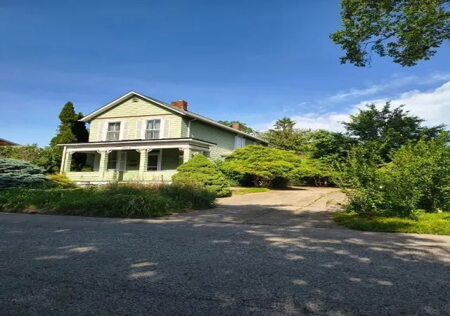 1st image of 1050 Highland St, Columbus, OH 43201 | MLS# 226018780