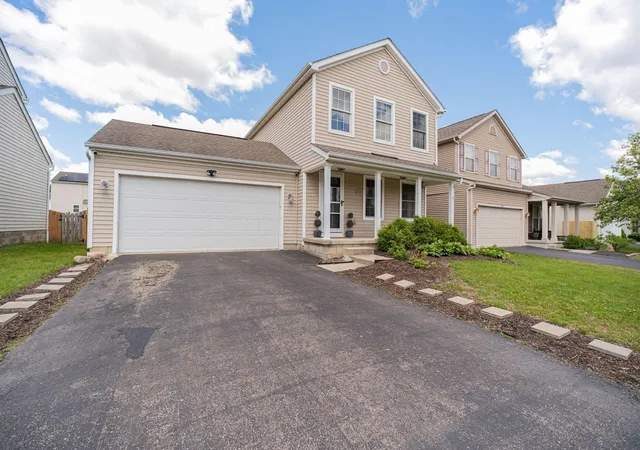 Homes for sale in Grove City, OH | 2145 Staghorn Wy, Grove City, OH 43123 | MLS# 226017573