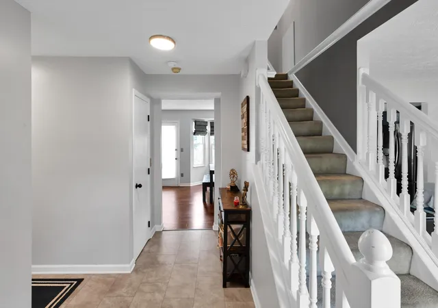 3rd image of 3132 Menzola Dr, Columbus, OH 43228 | MLS# 226017662