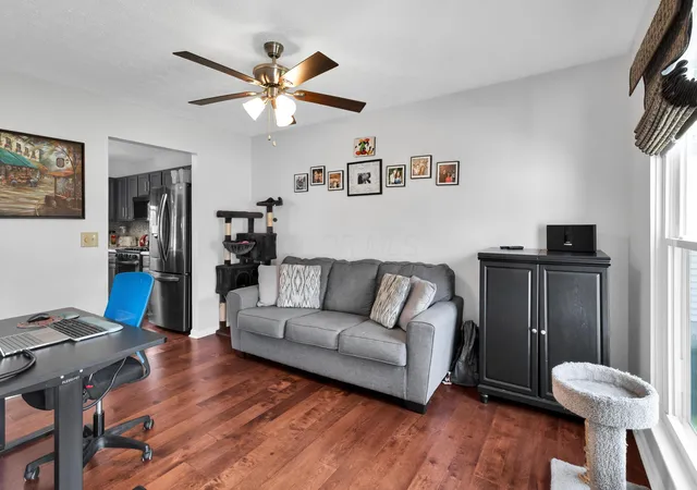 5th image of 3132 Menzola Dr, Columbus, OH 43228 | MLS# 226017662