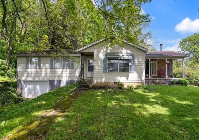 2nd image of 1996 Bauman Hill Rd Se, Lancaster, OH 43130 | MLS# 226017614