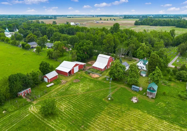 Homes for sale in Washington Court House, OH | 9336 Madison Rd Ne, Washington Court House, OH 43160 | MLS# 226018911