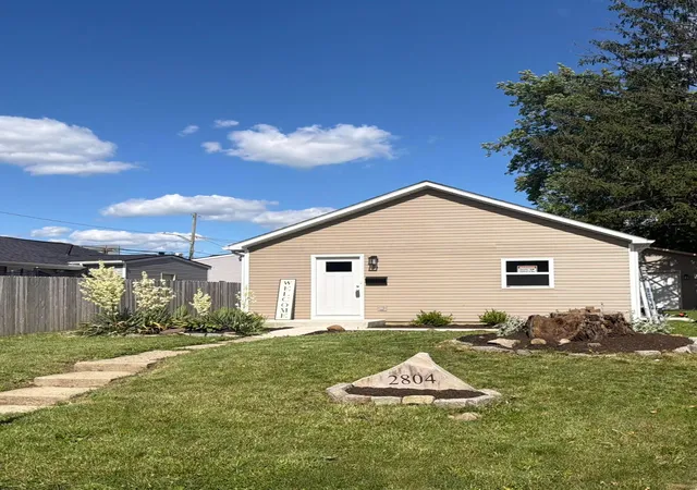 Homes for sale in Columbus, OH | 2804 Grasmere Ave, Columbus, OH 43211 | MLS# 226017657