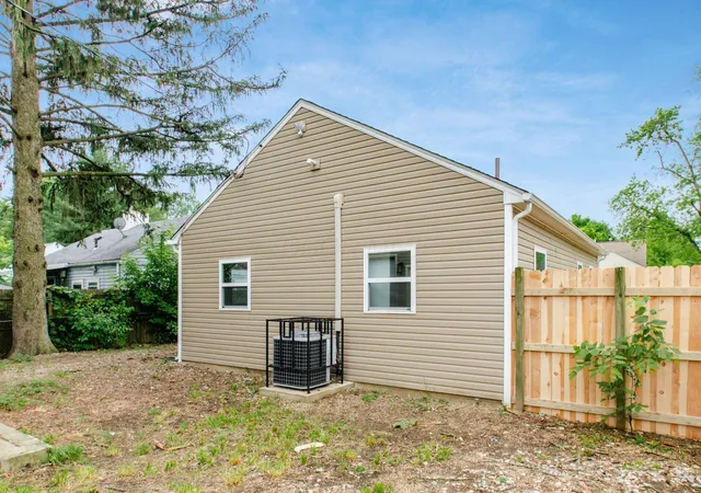 Homes for sale in Columbus, OH | 2804 Grasmere Ave, Columbus, OH 43211 | MLS# 226017657