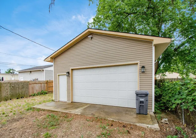 Homes for sale in Columbus, OH | 2804 Grasmere Ave, Columbus, OH 43211 | MLS# 226017657