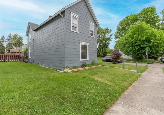 3rd image of 1726 Morgan St, Springfield, OH 45503 | MLS# 226017689