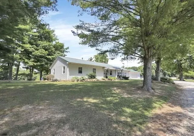 Homes for sale in Coolville, OH | 3601 Coolville Station Rd, Coolville, OH 45723 | MLS# 226017804