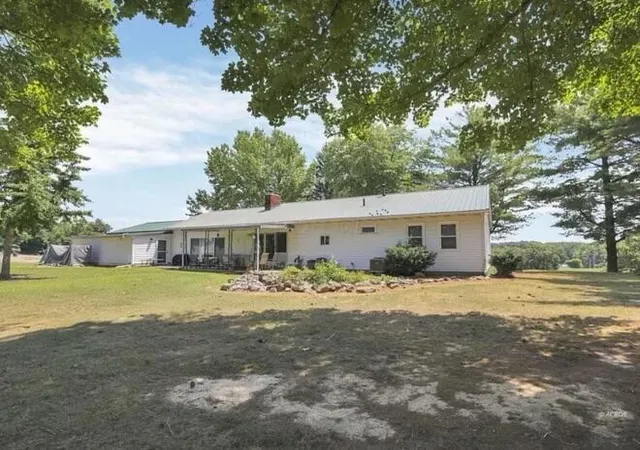 Homes for sale in Coolville, OH | 3601 Coolville Station Rd, Coolville, OH 45723 | MLS# 226017804