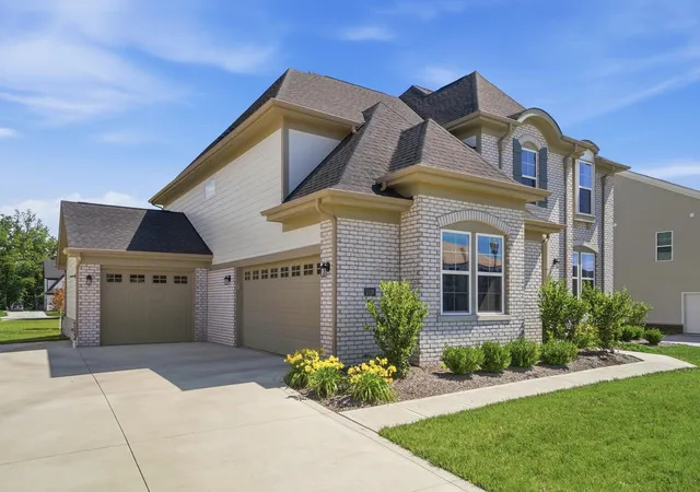 Homes for sale in Grove City, OH | 1326 Blueberry, Grove City, OH 43123 | MLS# 226022190