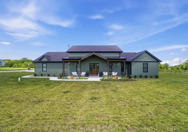 Photo 5 of Single family home for sale at 4870 State Route 316 W, Ashville, OH 43103 | MLS# 226027600 | Listing updated on 2026-08-31