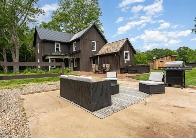 Homes for sale in Rockbridge, OH | 16850 Kreashbaum Rd, Rockbridge, OH 43149 | MLS# 226017887