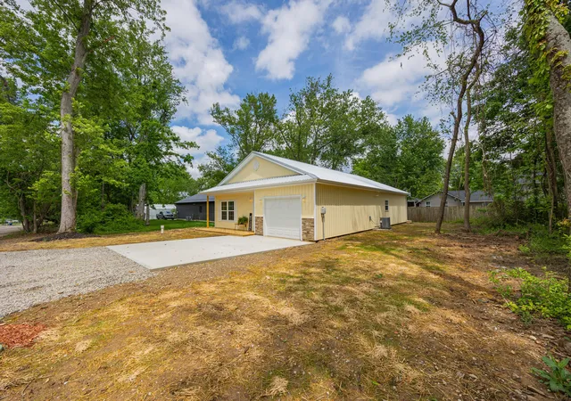 Homes for sale in Thornville, OH | 5719 Dahlia Dr Ne, Thornville, OH 43076 | MLS# 226018726