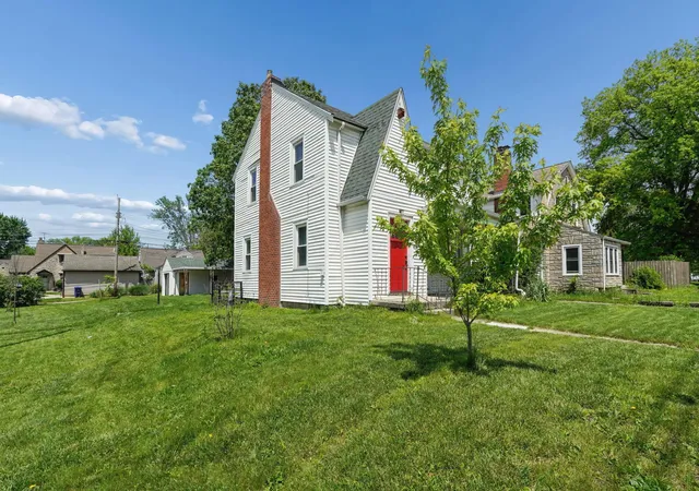 Homes for sale in Columbus, OH | 1580 E Weber Rd, Columbus, OH 43211 | MLS# 226018397