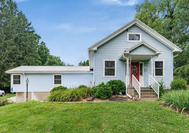 Homes for sale in Granville, OH | 2202 Lancaster Rd, Granville, OH 43023 | MLS# 226018700