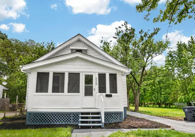 Photo 3 of Single family home for sale at 206 Collingwood Ave, Columbus, OH 43213 | MLS# 226018142 | Listing updated on 2026-07-28