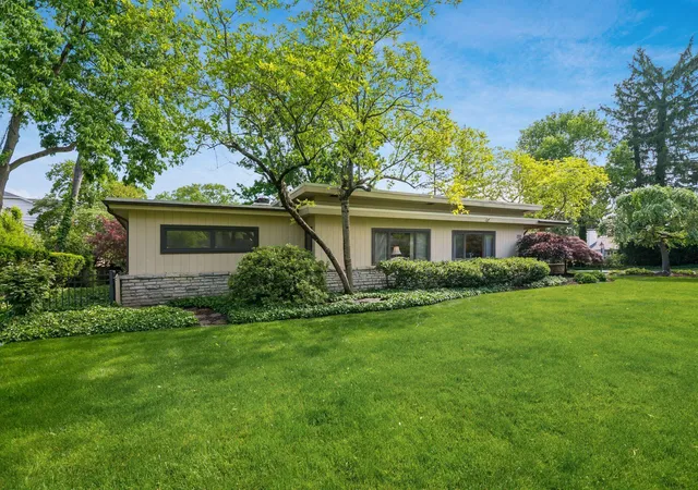 Homes for sale in Columbus, OH | 2511 Edington Rd, Columbus, OH 43221 | MLS# 226018283