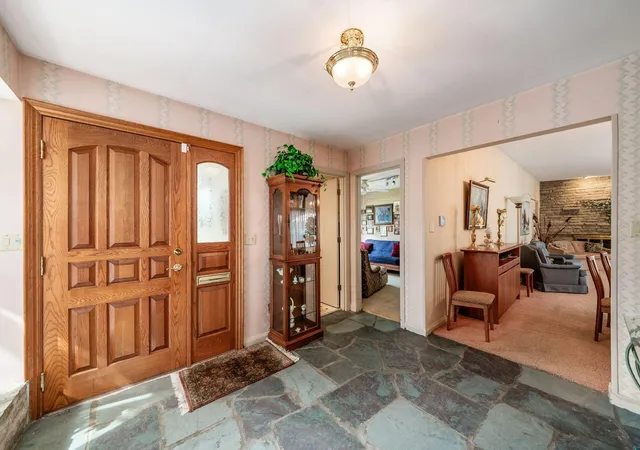 Homes for sale in Columbus, OH | 2511 Edington Rd, Columbus, OH 43221 | MLS# 226018283