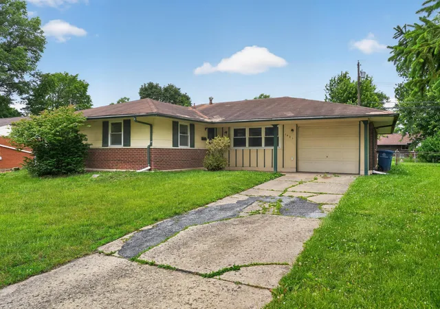 2nd image of 1401 Hentz Dr, Reynoldsburg, OH 43068 | MLS# 226020854