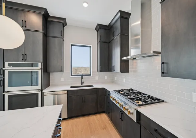 5th image of 2842 Gunnison Dr #401, Columbus, OH 43228 | MLS# 226018183