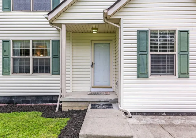 Homes for sale in Reynoldsburg, OH | 542 Bristol Dr Sw, Reynoldsburg, OH 43068 | MLS# 226018427