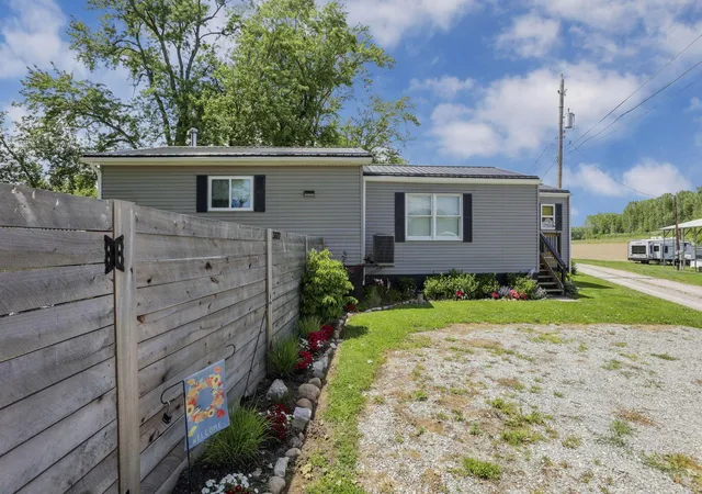 5th image of 3177 Big Bottom Ln, Stockport, OH 43787 | MLS# 226018226