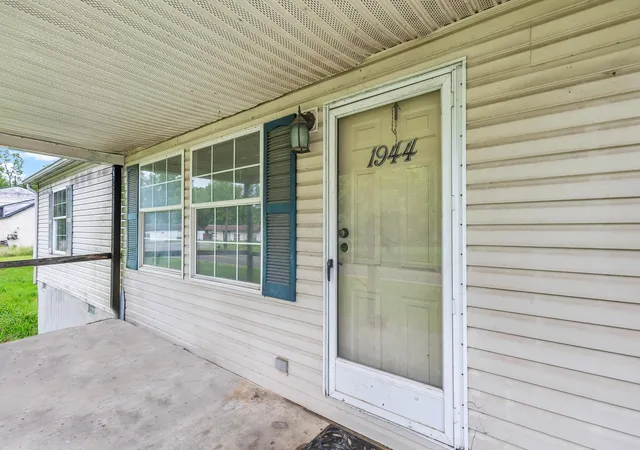 Homes for sale in Chillicothe, OH | 1944 Massieville Rd, Chillicothe, OH 45601 | MLS# 226019053