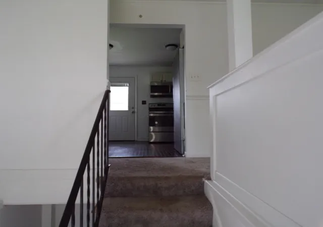Photo 3 of Single family home for sale at 3404 Elwood Dr, Hilliard, OH 43026 | MLS# 226018376 | Listing updated on 2026-09-23
