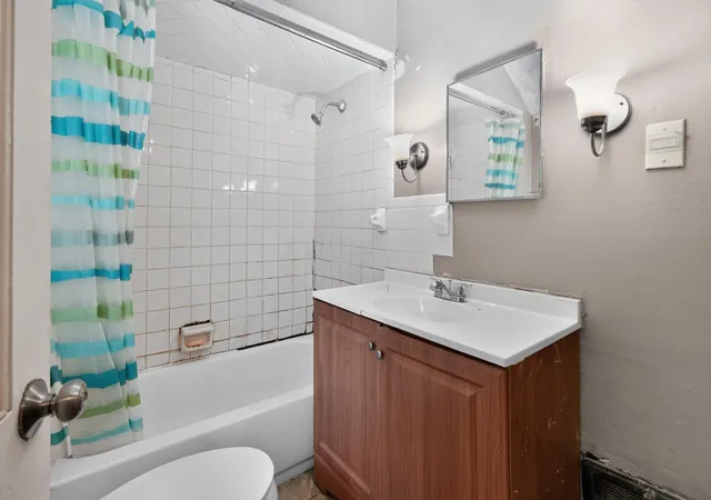 Photo 14 of Single family home for sale at 594 S Hampton Rd, Columbus, OH 43213 | MLS# 226021615 | Listing updated on 2026-09-11