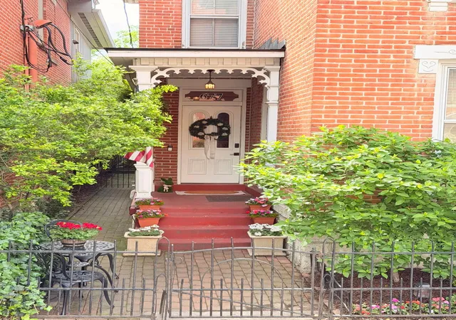 Homes for sale in Columbus, OH | 677 S 3rd St, Columbus, OH 43206 | MLS# 226018468