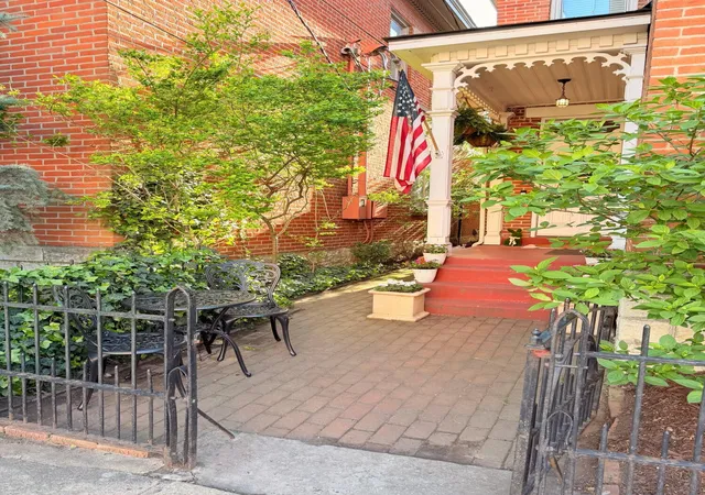 Homes for sale in Columbus, OH | 677 S 3Rd St, Columbus, OH 43206 | MLS# 226018468