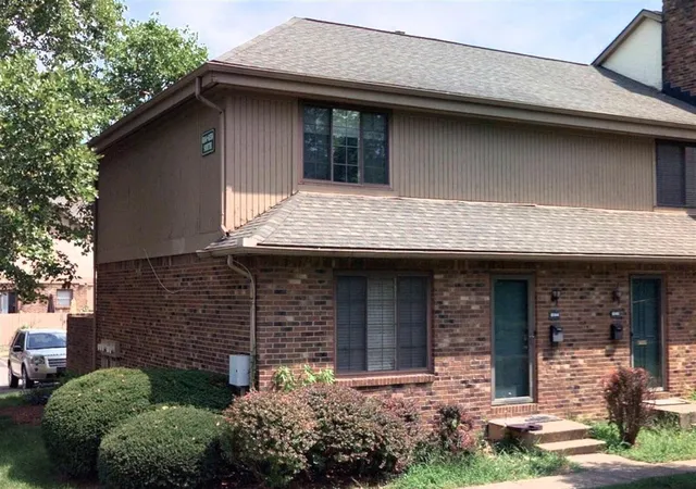 Homes for sale in Columbus, OH | 6144 Stornoway Dr S #Bldg 16, Columbus, OH 43213 | MLS# 226019670