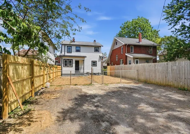 2nd image of 1129 S 22nd St, Columbus, OH 43206 | MLS# 226018452
