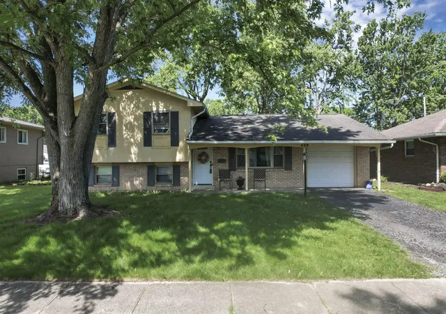 3rd image of 439 Foxwood Dr, Columbus, OH 43230 | MLS# 226018811