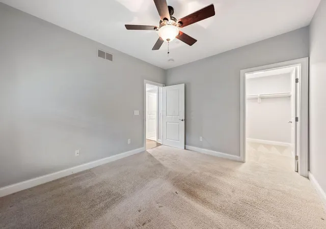 Listing Photo 2 - Condo for sale in building located at 3175 Tremont Rd, Upper Arlington, OH 43221 - Unit #409