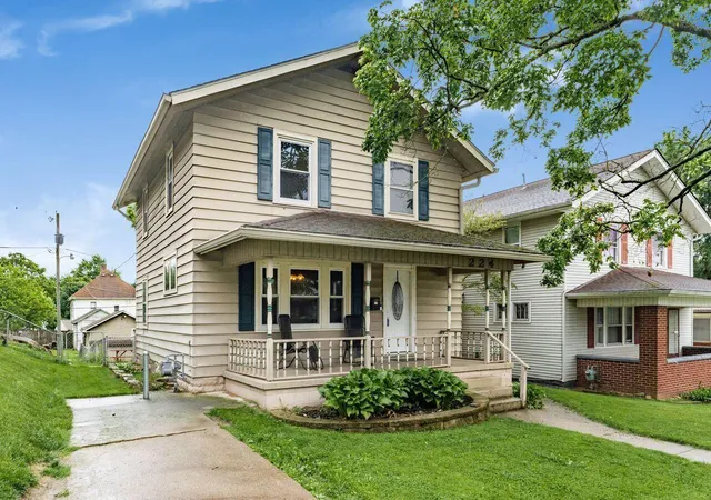 Homes for sale in Newark, OH | 224 Hunter St, Newark, OH 43055 | MLS# 226018650