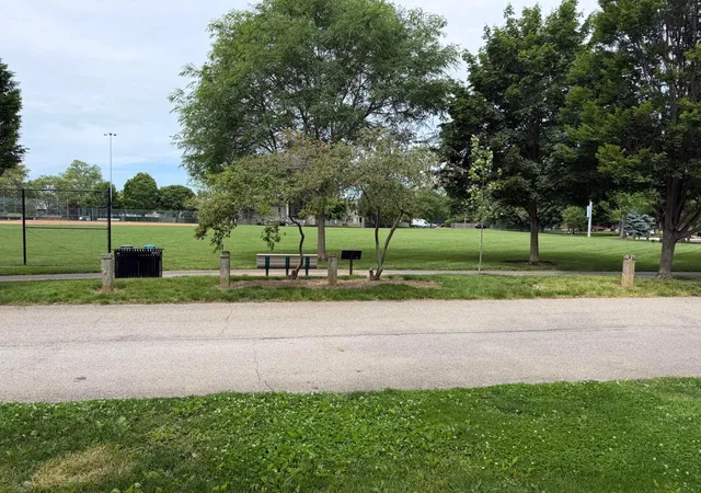 2nd image of 869 871 Palmer Rd, Columbus, OH 43212 | MLS# 226019434