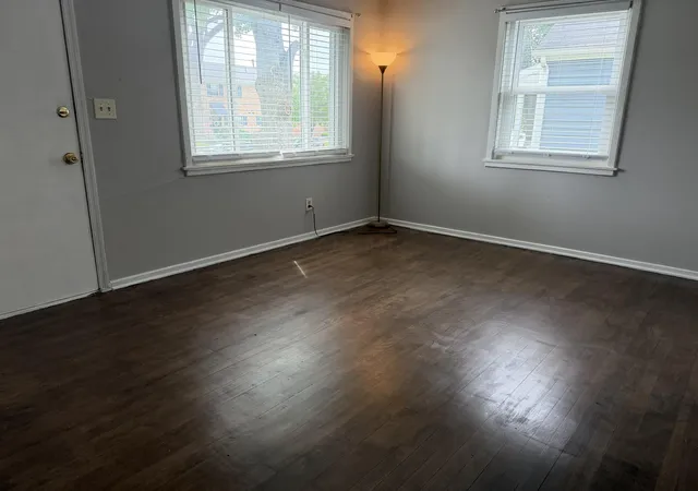 3rd image of 869-871 Palmer Rd, Columbus, OH 43212 | MLS# 226019434