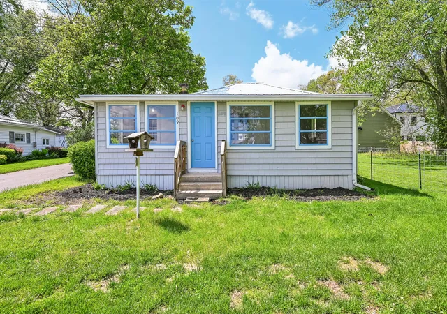 Homes for sale in Buckeye Lake, OH | 109 Beacon Light Ln, Buckeye Lake, OH 43008 | MLS# 226018654