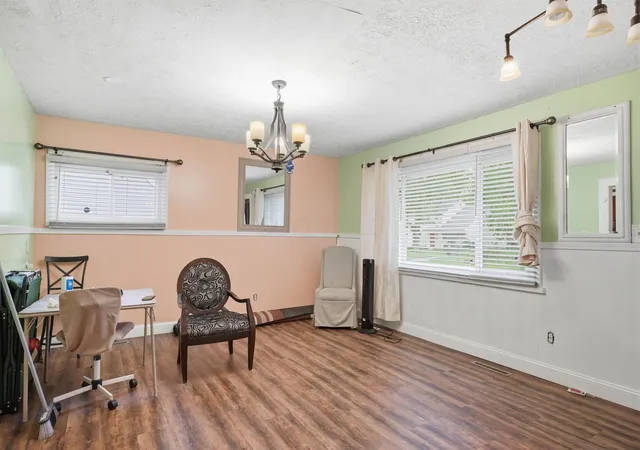 5th image of 2222 Century Dr, Columbus, OH 43211 | MLS# 226018659