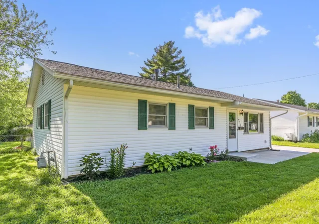 Photo 3 of Single family home for sale at 911 Hillridge Rd, Reynoldsburg, OH 43068 | MLS# 226019430 | Listing updated on 2026-07-28