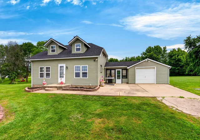 Homes for sale in Circleville, OH | 6718 Hitler Road 2, Circleville, OH 43113 | MLS# 226019935