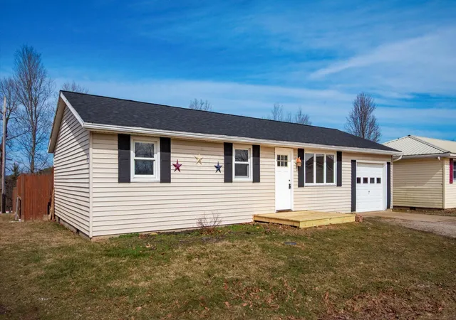 2nd image of 96 Summit St, Roseville, OH 43777 | MLS# 226018743