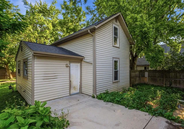 Photo 4 of Single family home for sale at 15 Ohio St, Delaware, OH 43015 | MLS# 226018752 | Listing updated on 2026-09-07